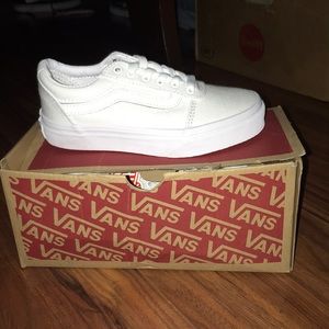 White vans (canvas)